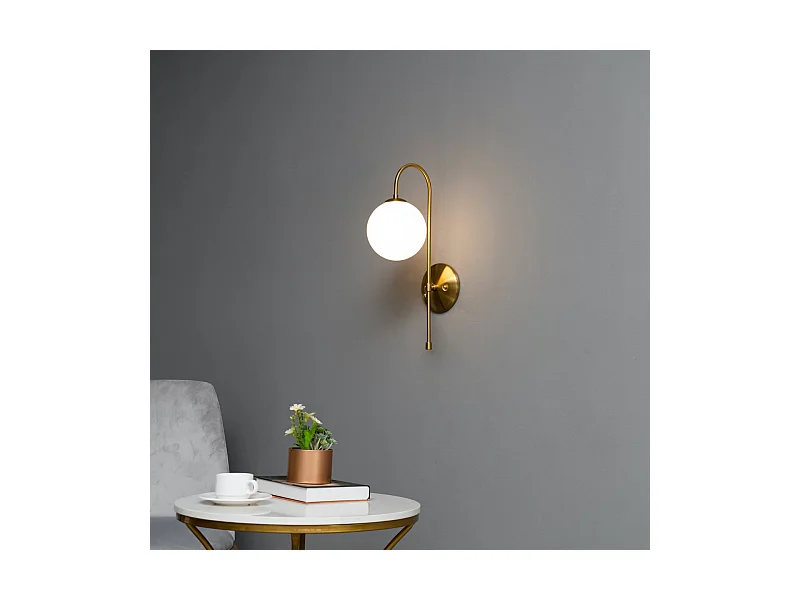 Applique vintage métal doré et verre blanc - Oriol