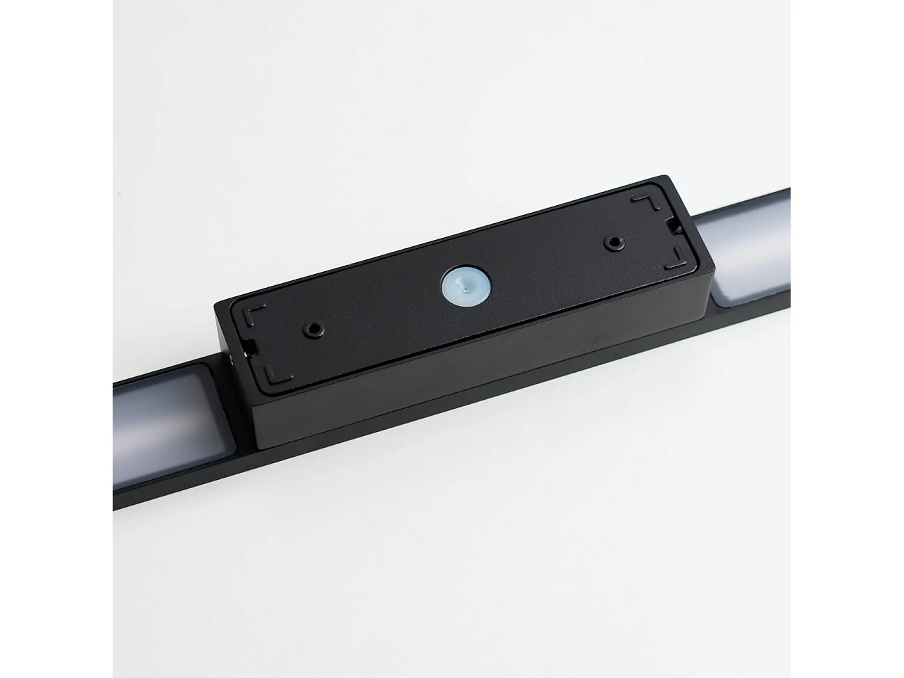 Applique ultra design minimaliste noire LED extérieur - Sambai