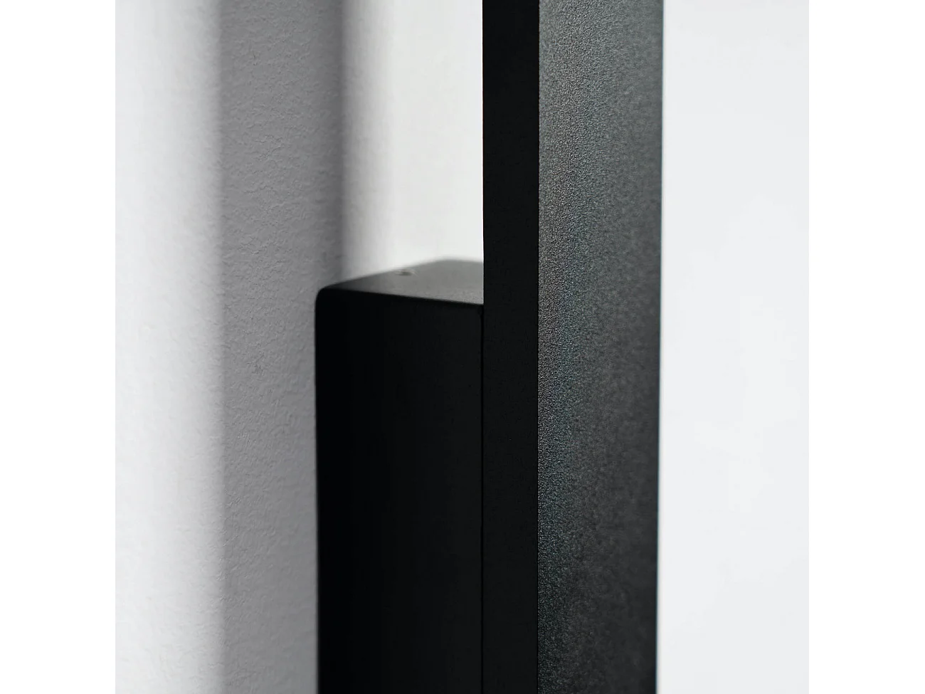 Applique ultra design minimaliste noire LED extérieur - Sambai
