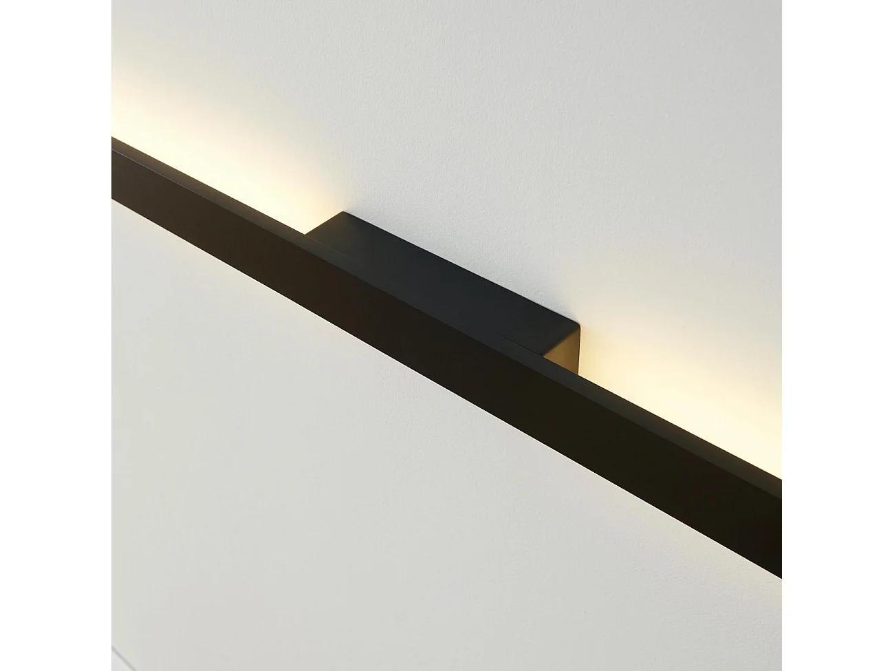 Longue applique murale noire extérieur 144 cm - Sambai