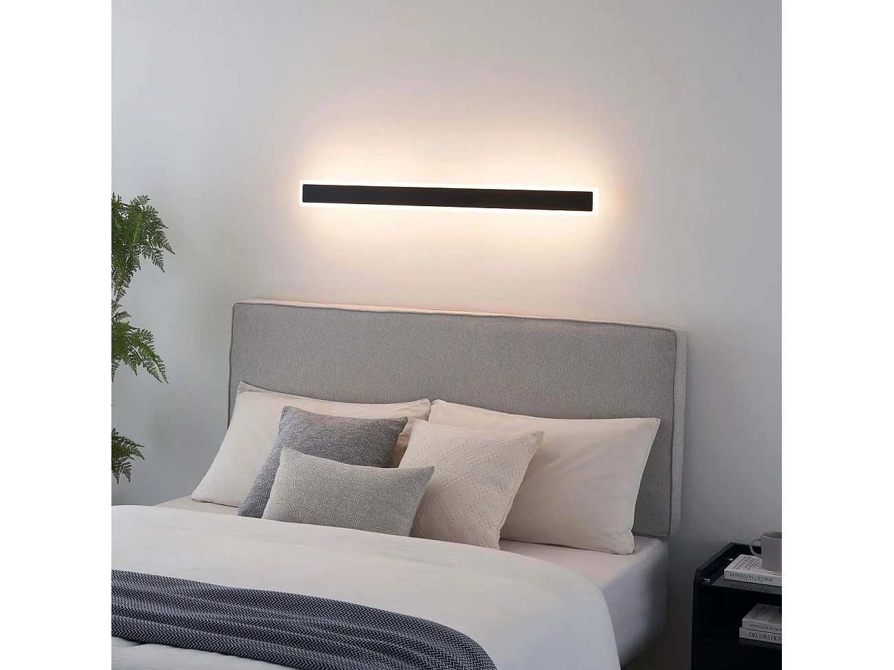 Longue applique noire 103 cm en aluminium IP54 - Mattea