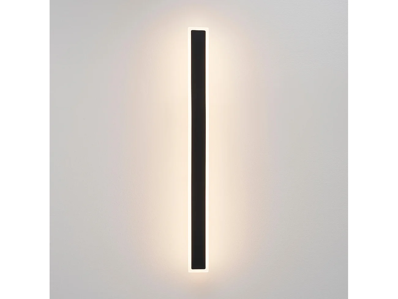 Longue applique noire 103 cm en aluminium IP54 - Mattea