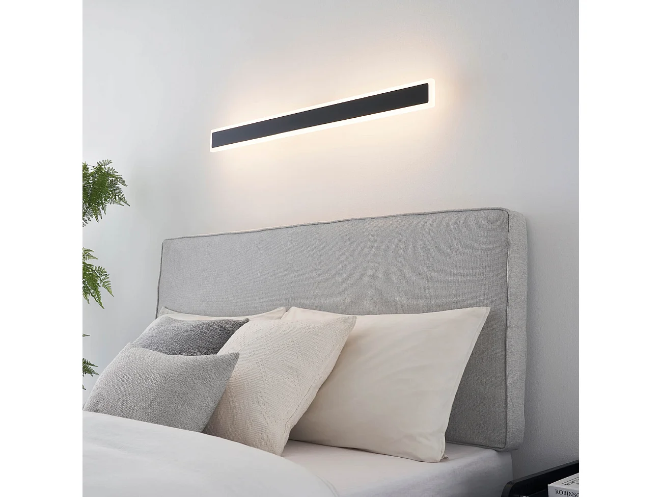 Longue applique noire 103 cm en aluminium IP54 - Mattea