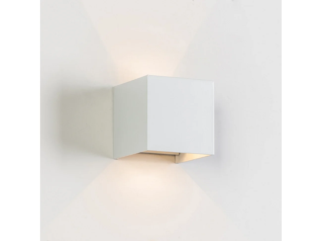 Applique LED design extérieur - blanc - angle ajustable - Cubic