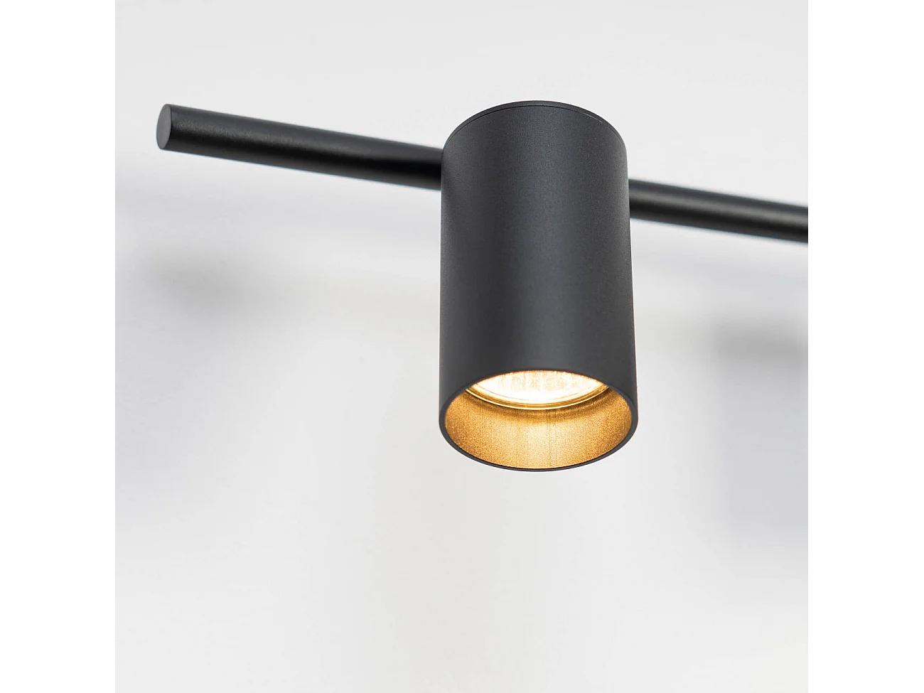 Éclairage noir moderne à 4 spots orientables - Lomba