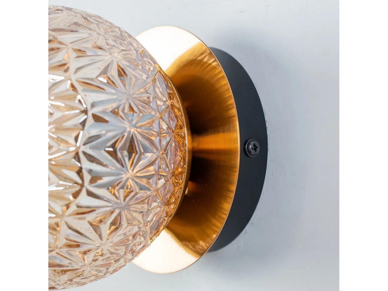 Applique murale en verre et métal dorée - Orian