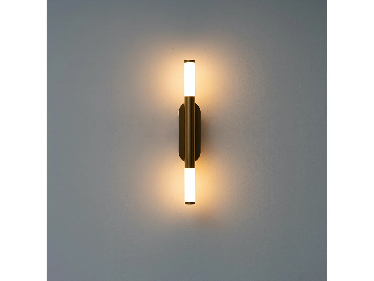 Applique LED  double éclairage doré - Barletta