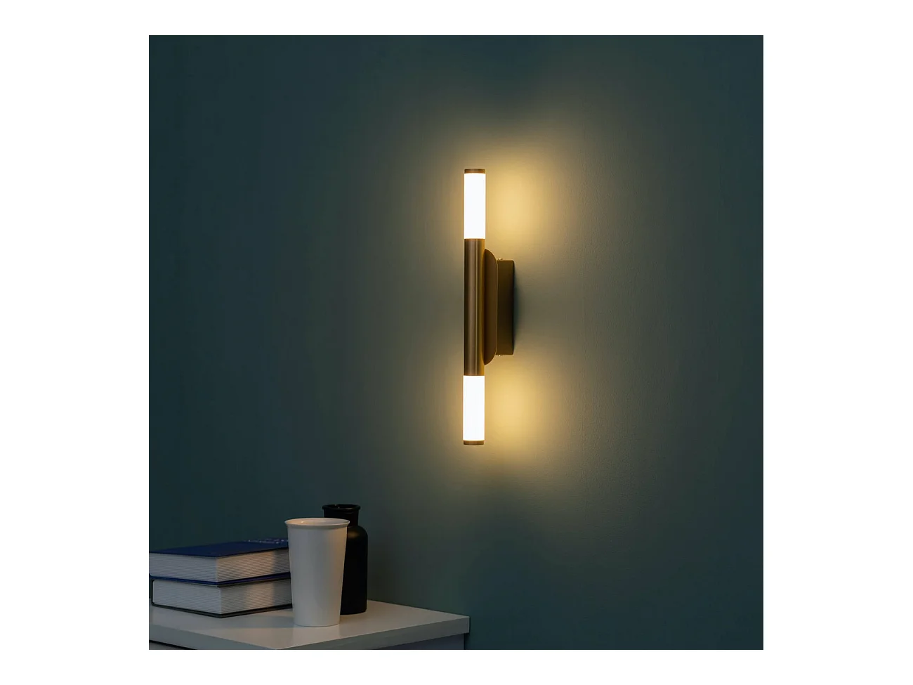 Applique LED  double éclairage doré - Barletta