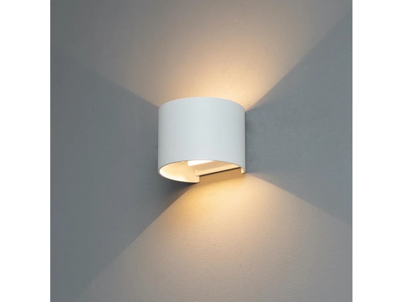 Applique LED Blanche IP65 - Cosmic