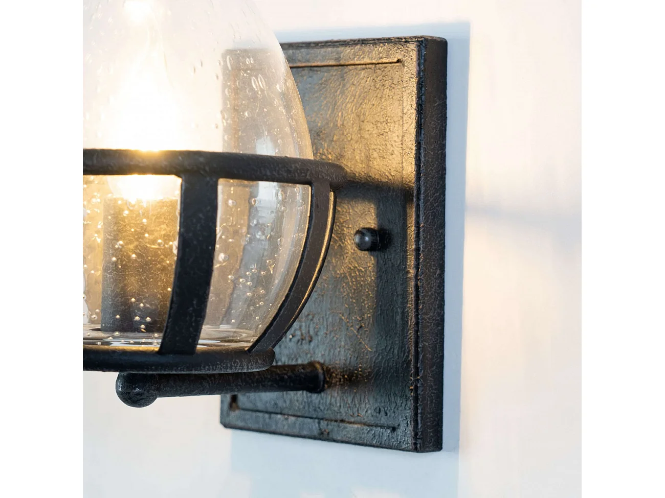 Applique Murale Noire avec Vase en Verre - Elerina