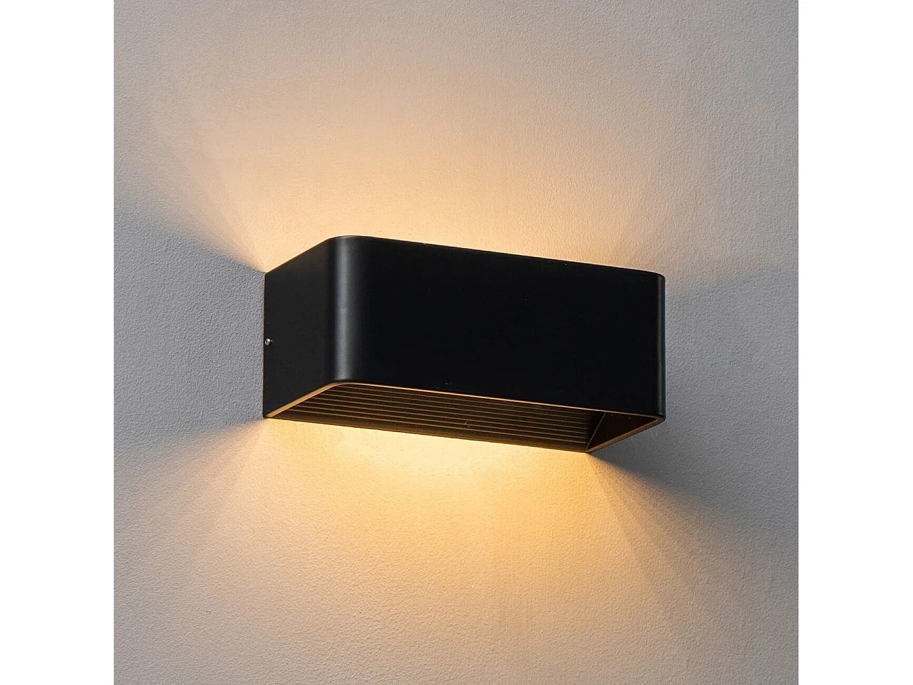 Applique noire LED compatible avec variateur  - Quadra