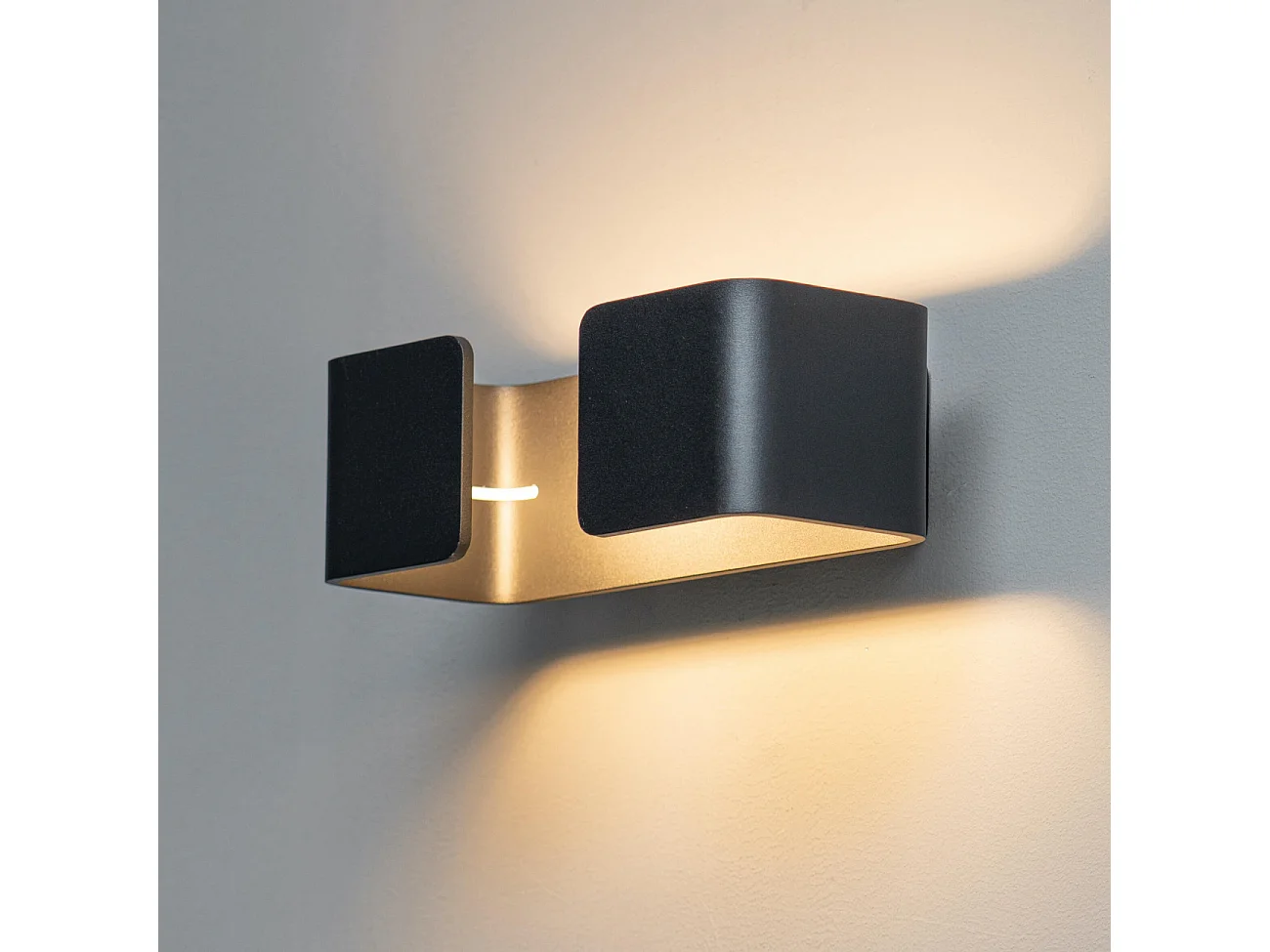 Applique design rectangulaire noire - Foss