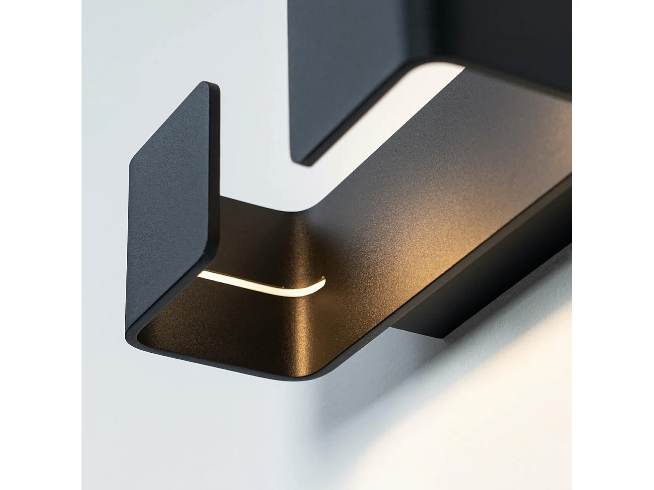 Applique design rectangulaire noire - Foss