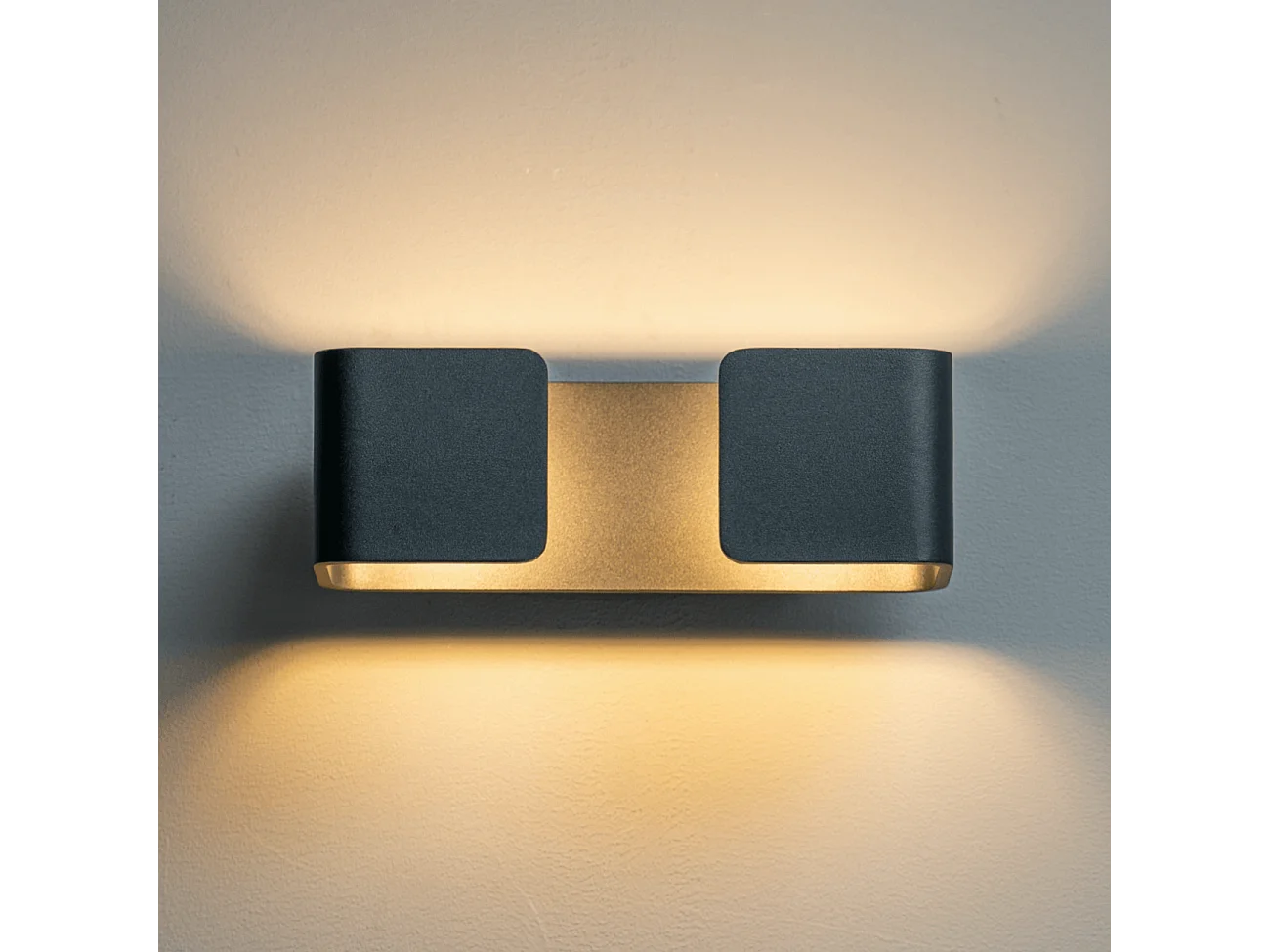 Applique design rectangulaire noire - Foss