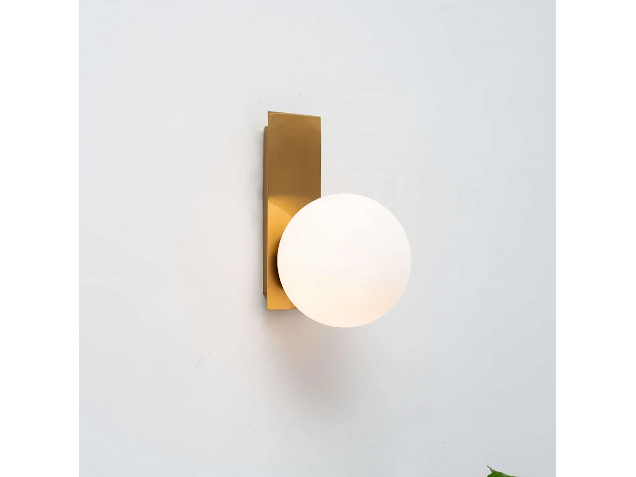 Applique murale verre blanc et métal laiton - Oromia