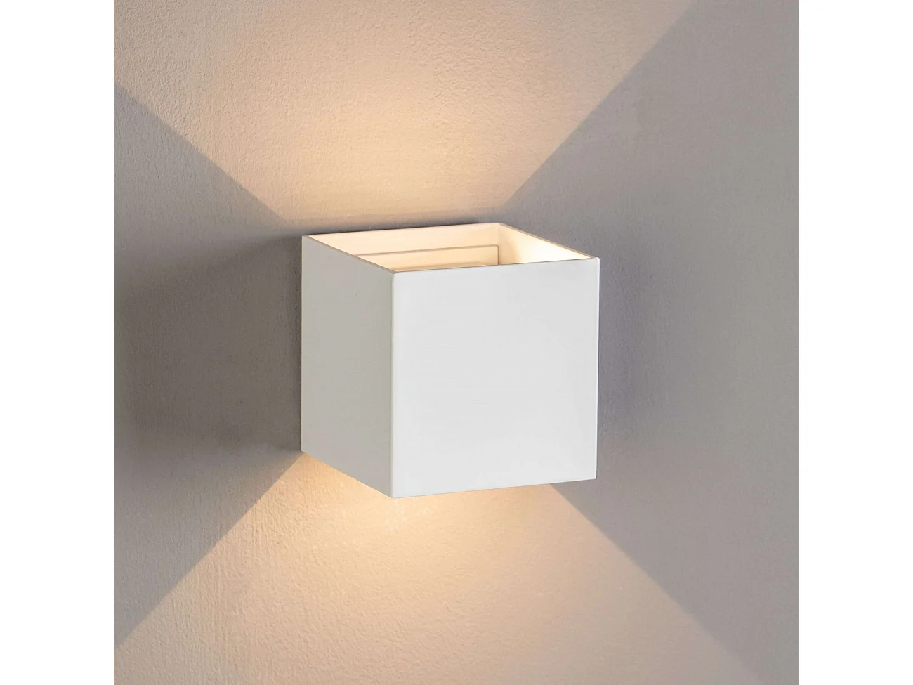 Lampe murale LED variable 6W IP54 - Blanc - Cubic