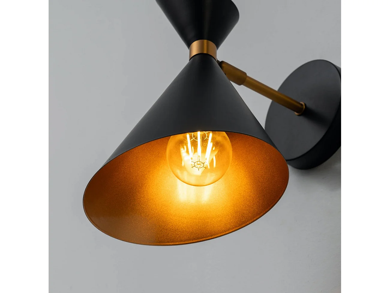 Applique double cône noir et doré - Valdivia