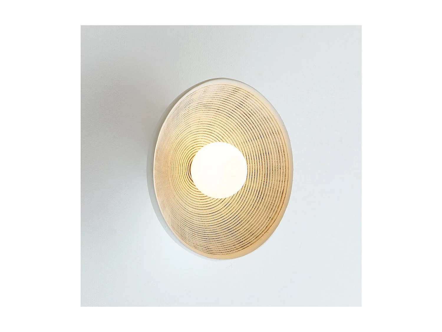 Applique ou petit plafonnier rond 27 cm en résine - Amaya