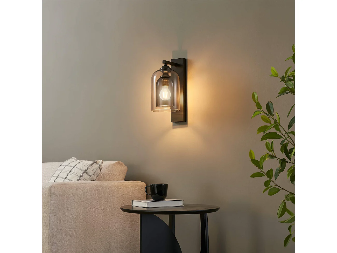 Applique noire avec cloche en verre fumé - Artemis