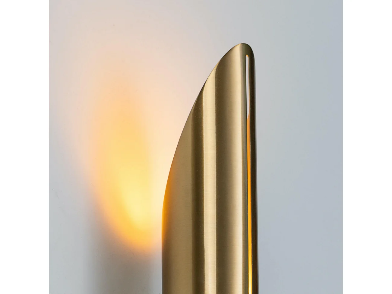 Applique murale cylindre doré lumière indirecte - Tingo