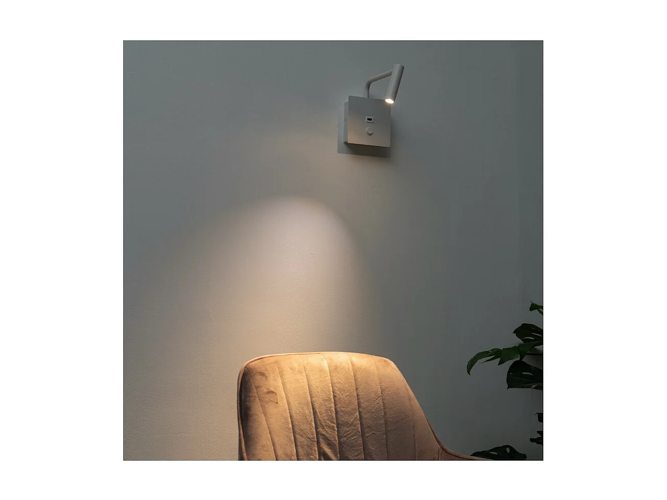 Liseuse blanche pratique et moderne LED et port USB intégré - Miami