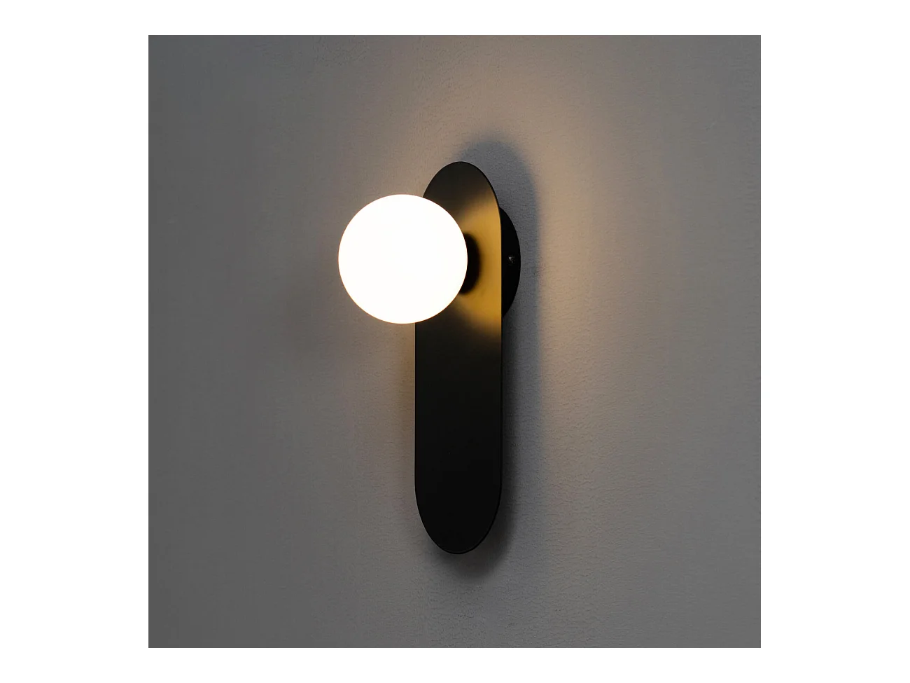 Applique minimaliste noire à verre blanc - Mattina