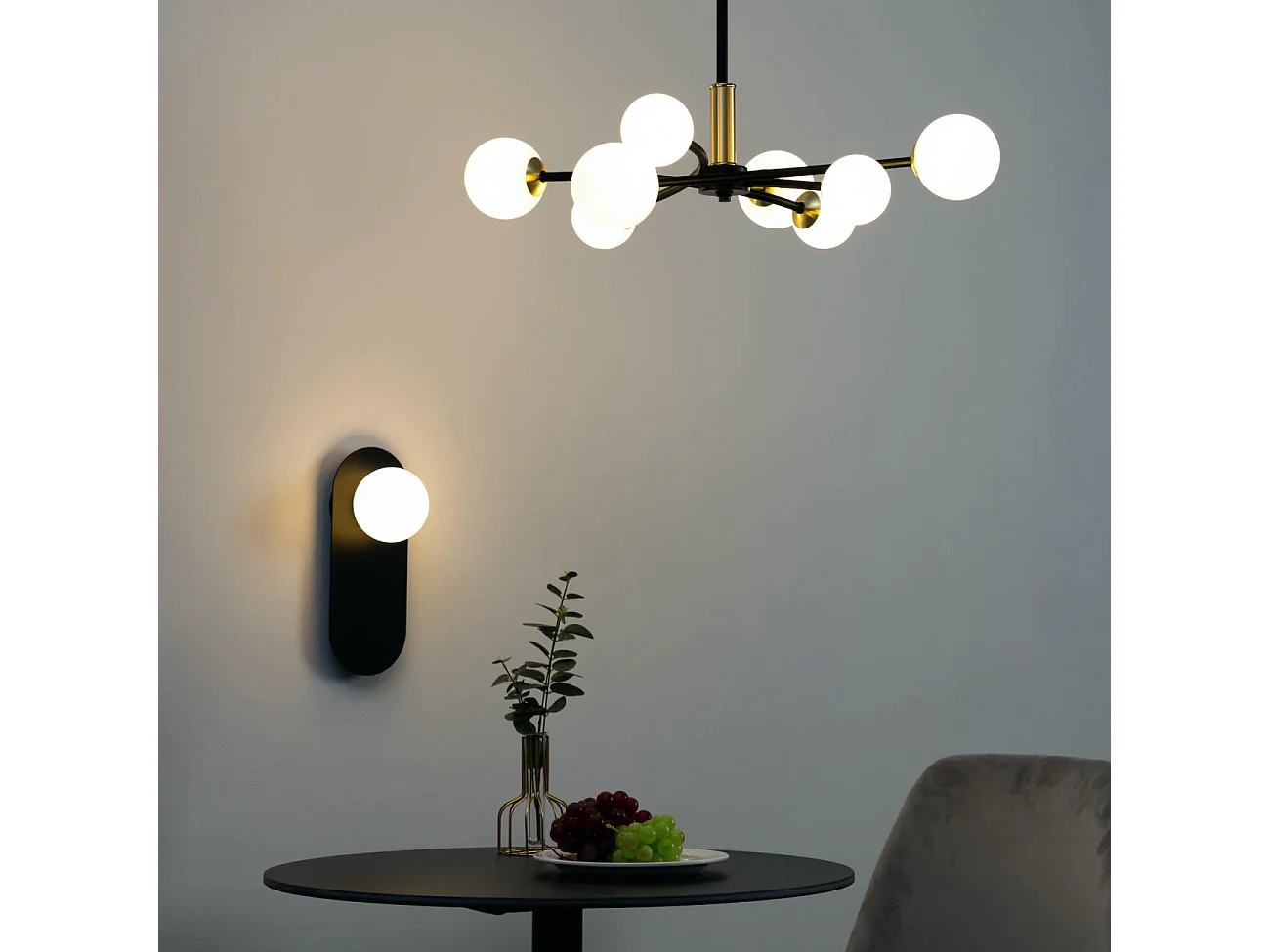 Applique minimaliste noire à verre blanc - Mattina