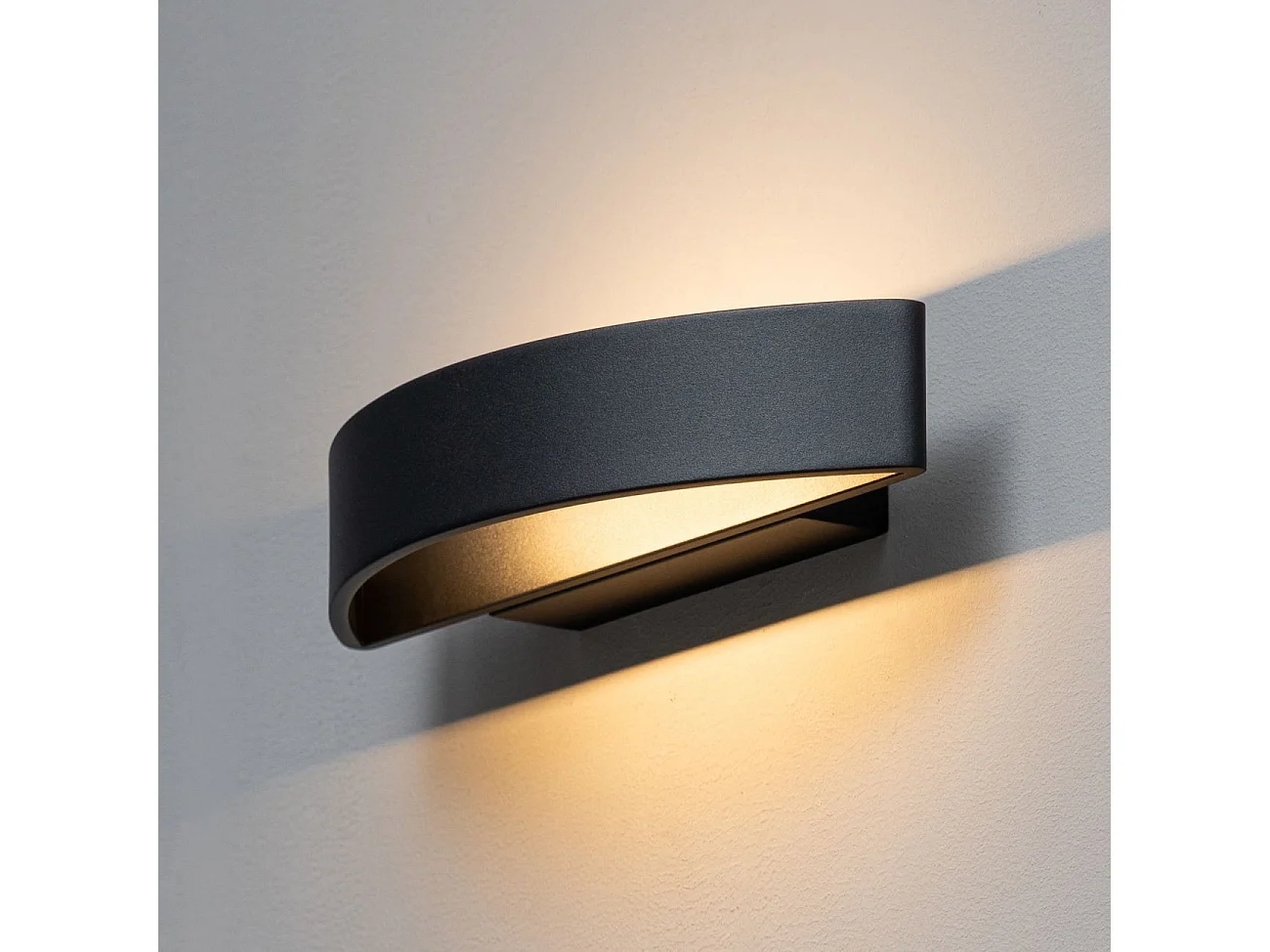 Applique noire demi-cercle LED - Attica