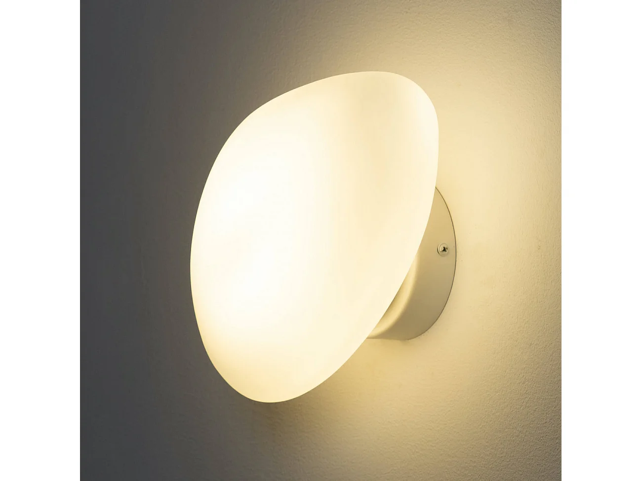 Applique en verre blanc opalin - Veglia