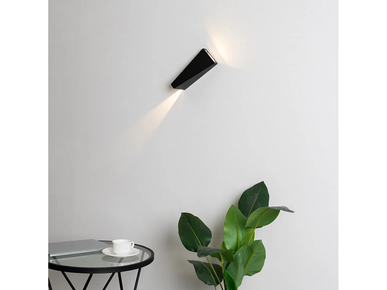 Applique double faisceau LED noir IP54 - Helsinki