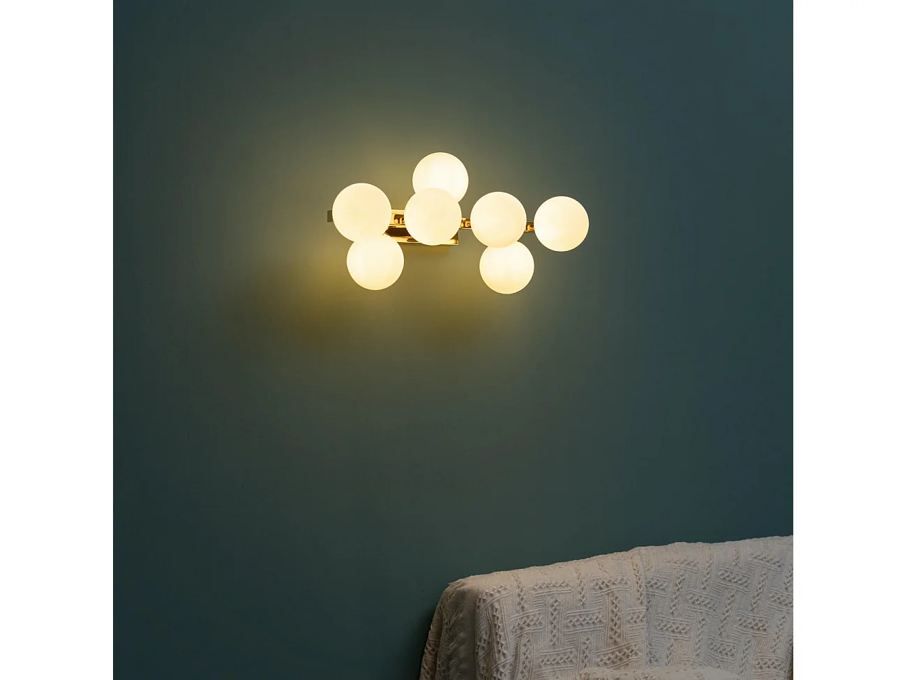 Grande applique dorée expressive avec verres blancs - Ambrosia