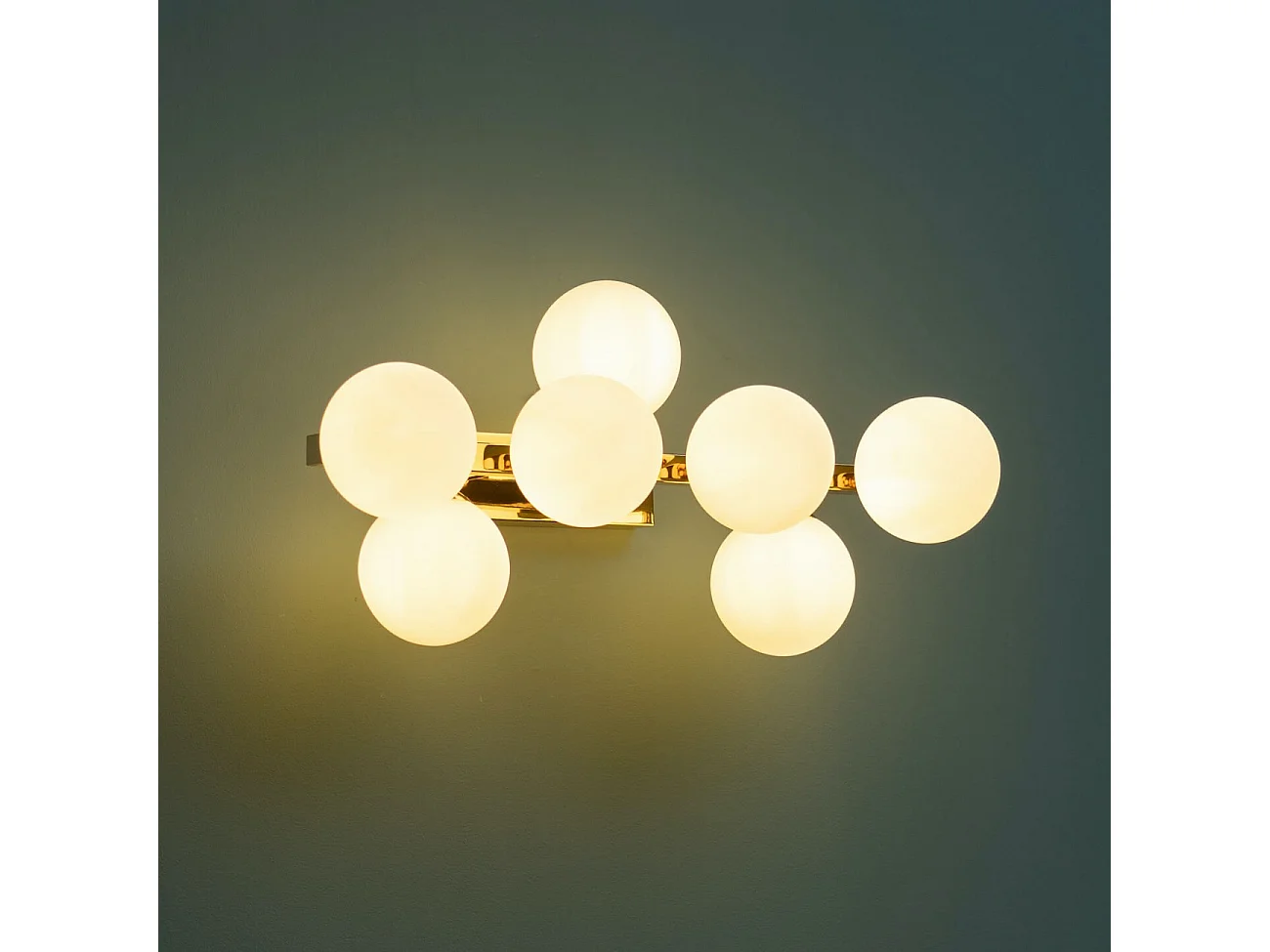 Grande applique dorée expressive avec verres blancs - Ambrosia