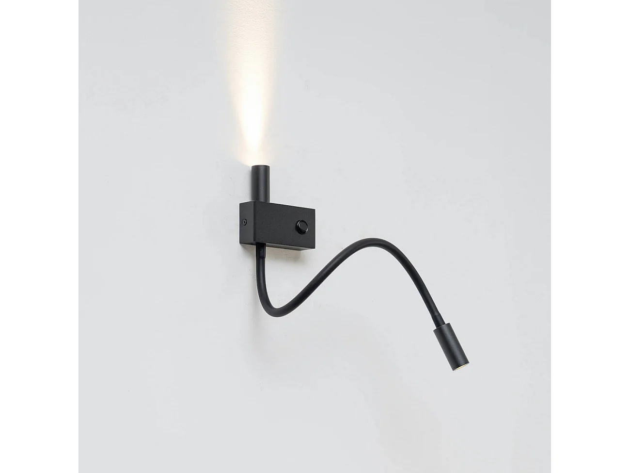 Applique liseuse double lumière épurée noire - Nanda