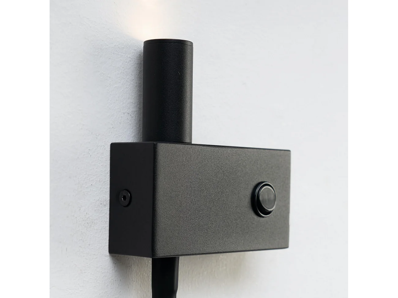 Applique liseuse double lumière épurée noire - Nanda