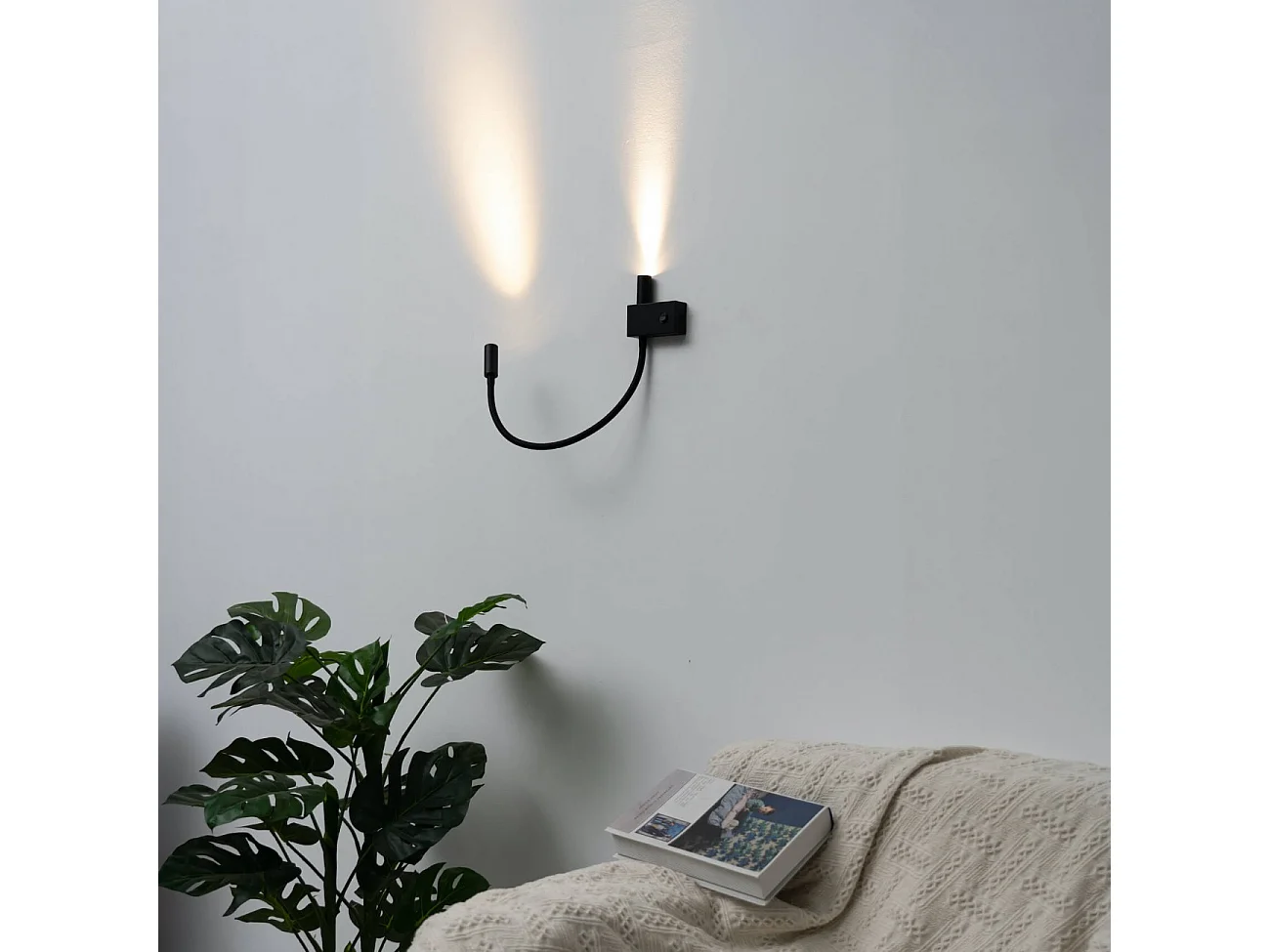 Applique liseuse double lumière épurée noire - Nanda