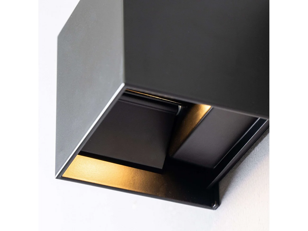 Applique noire à LED extérieur compatible variateur - Cubic