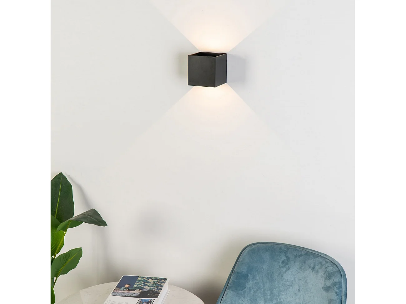 Applique noire à LED extérieur compatible variateur - Cubic