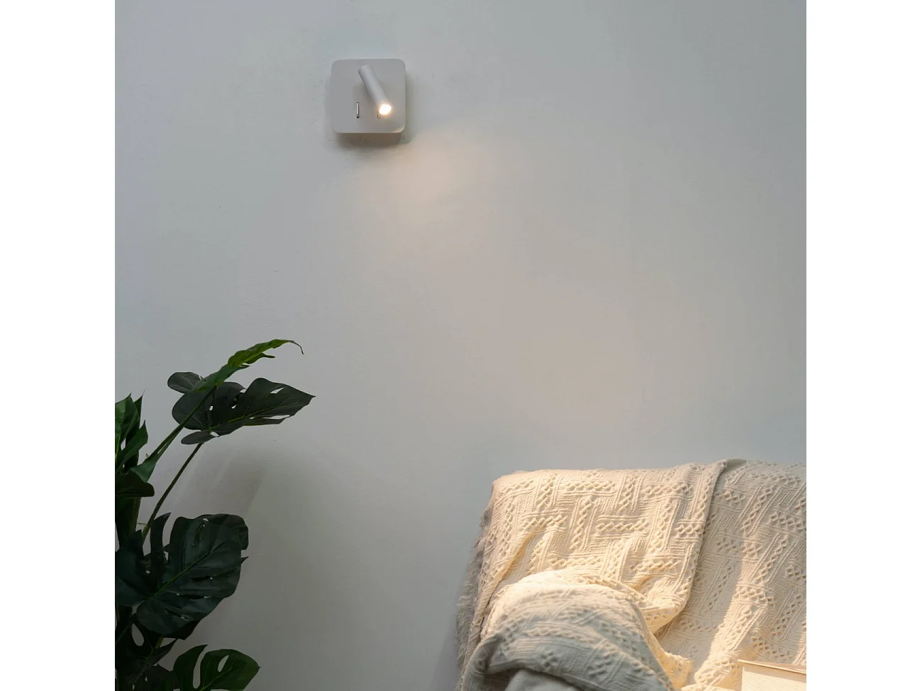 Liseuse double lumière LED multifonctionnelle - Bilbao