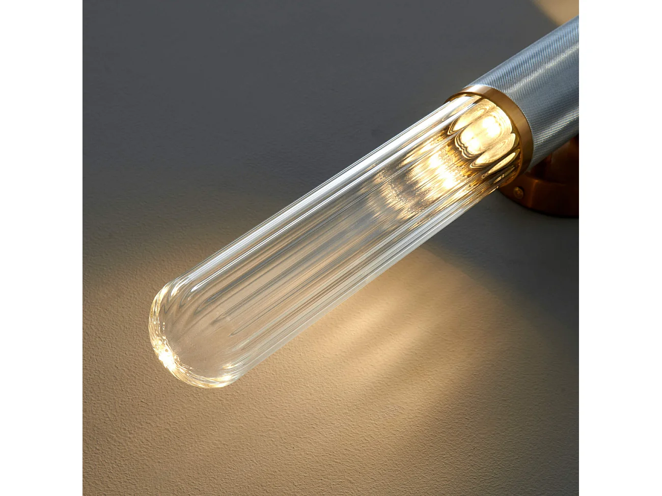 Applique longiligne argent et or double éclairage - Hita