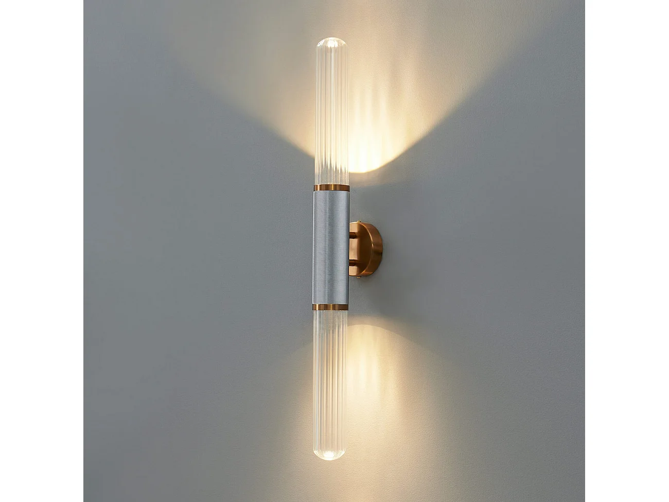 Applique longiligne argent et or double éclairage - Hita