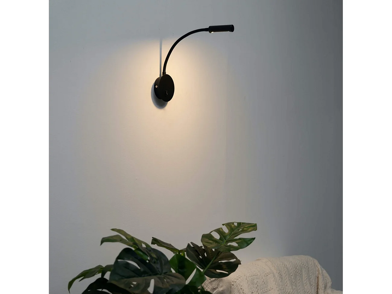 Liseuse LED orientable noire - Norma