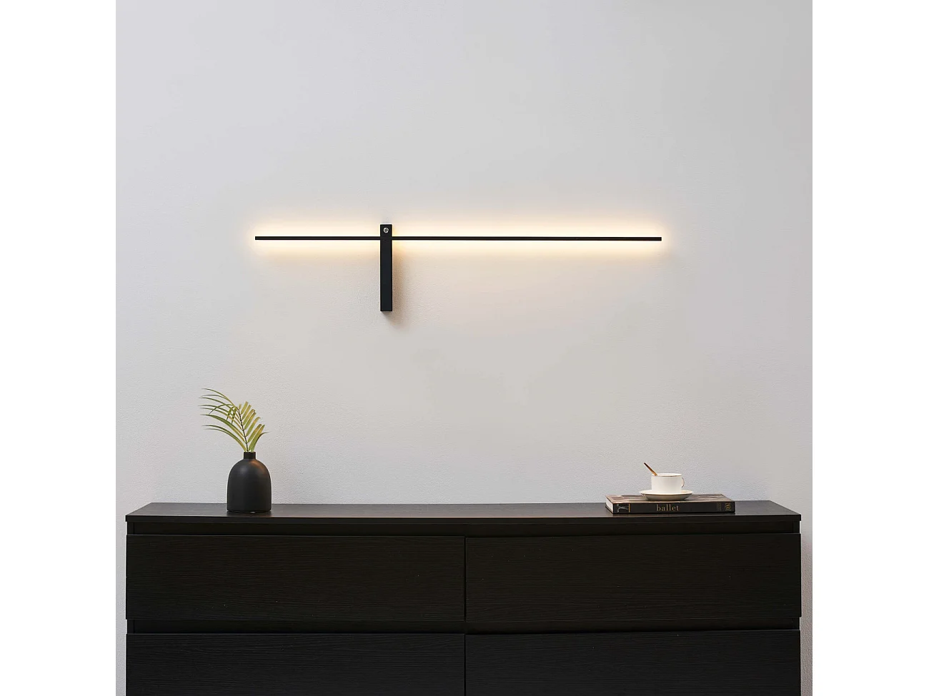 Applique minimaliste barre noire LED dimmable avec interrupteur - Stolia