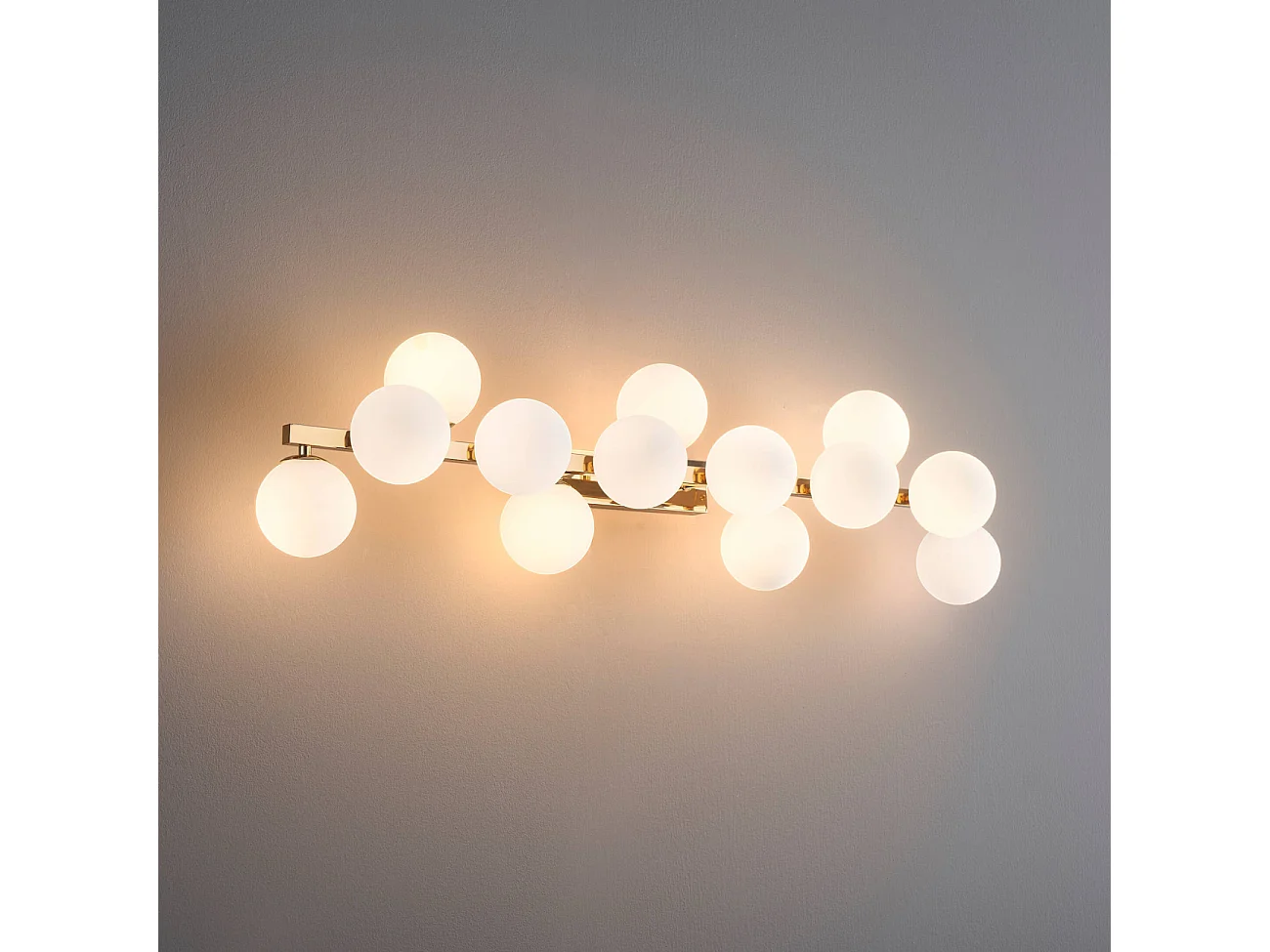 Longue applique dorée 13 verres blancs - Ambrosia