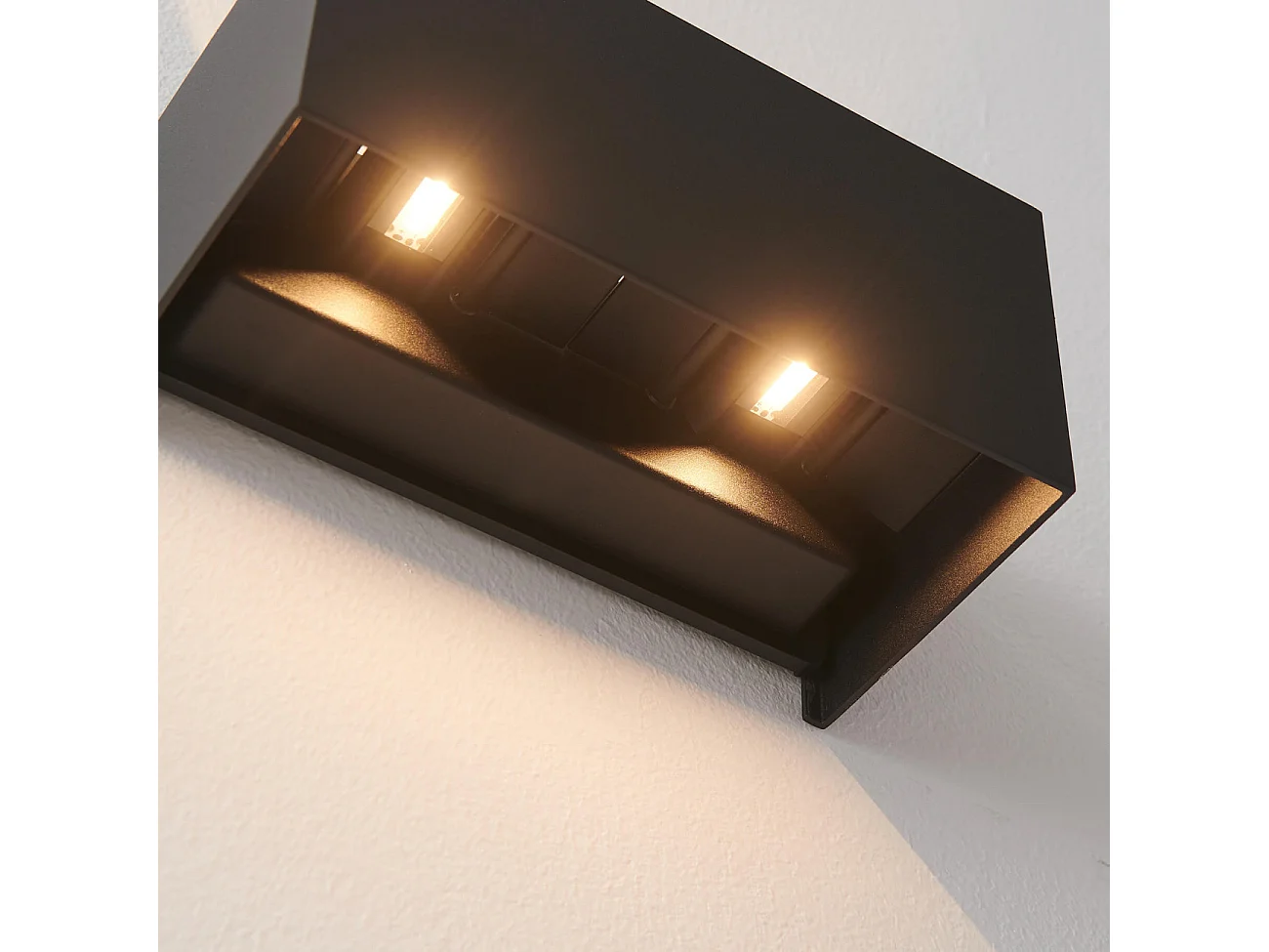 Applique noire LED design double - compatible variateur IP54 - Cubic