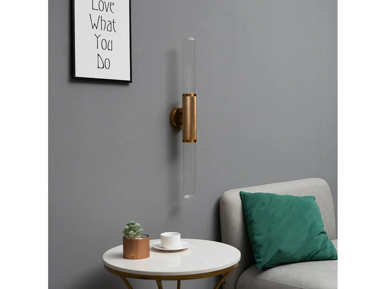 Applique tendance dorée double éclairage LED en métal et verre  - Hita