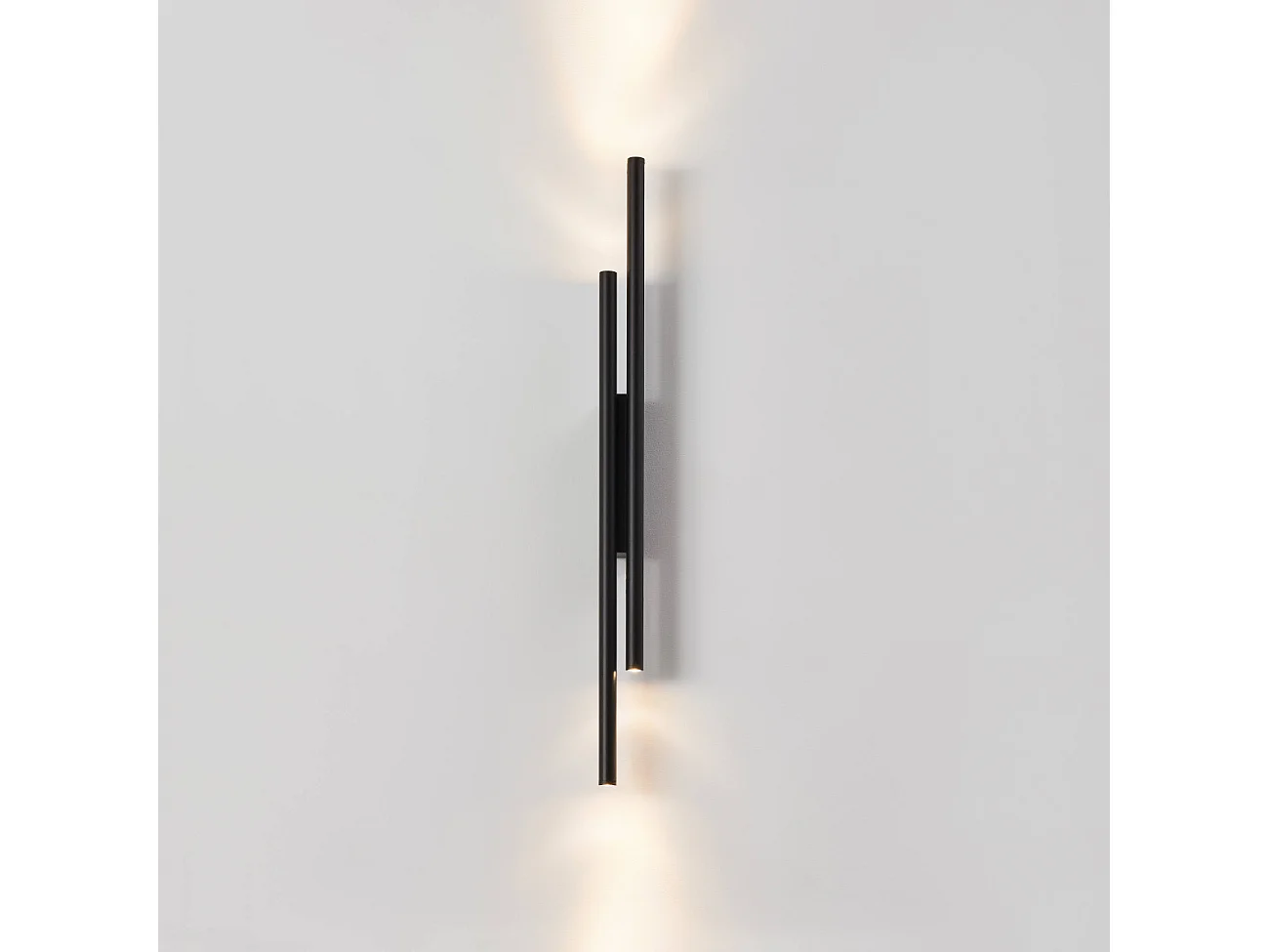 Applique d'intérieur noire quatre points lumineux 70 cm - Gali