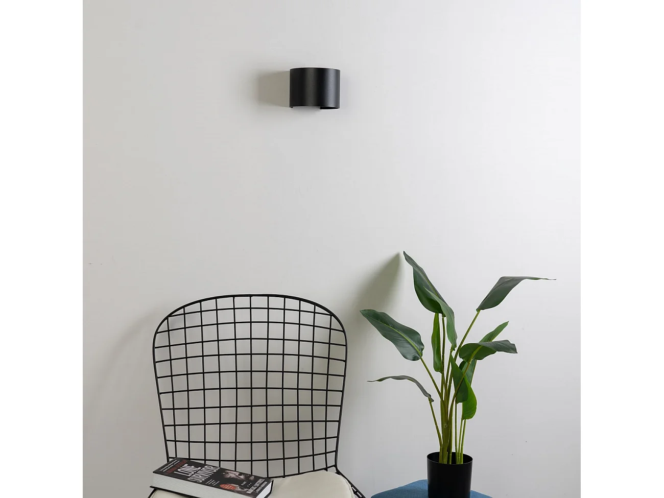 Applique murale LED étanche noire IP65 - Cosmic