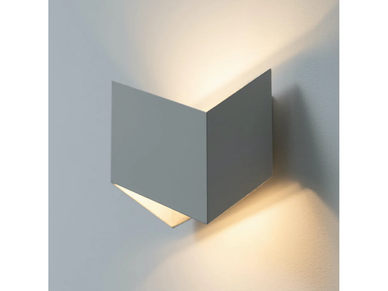 Applique origami blanc et intérieur argenté  - Mykos