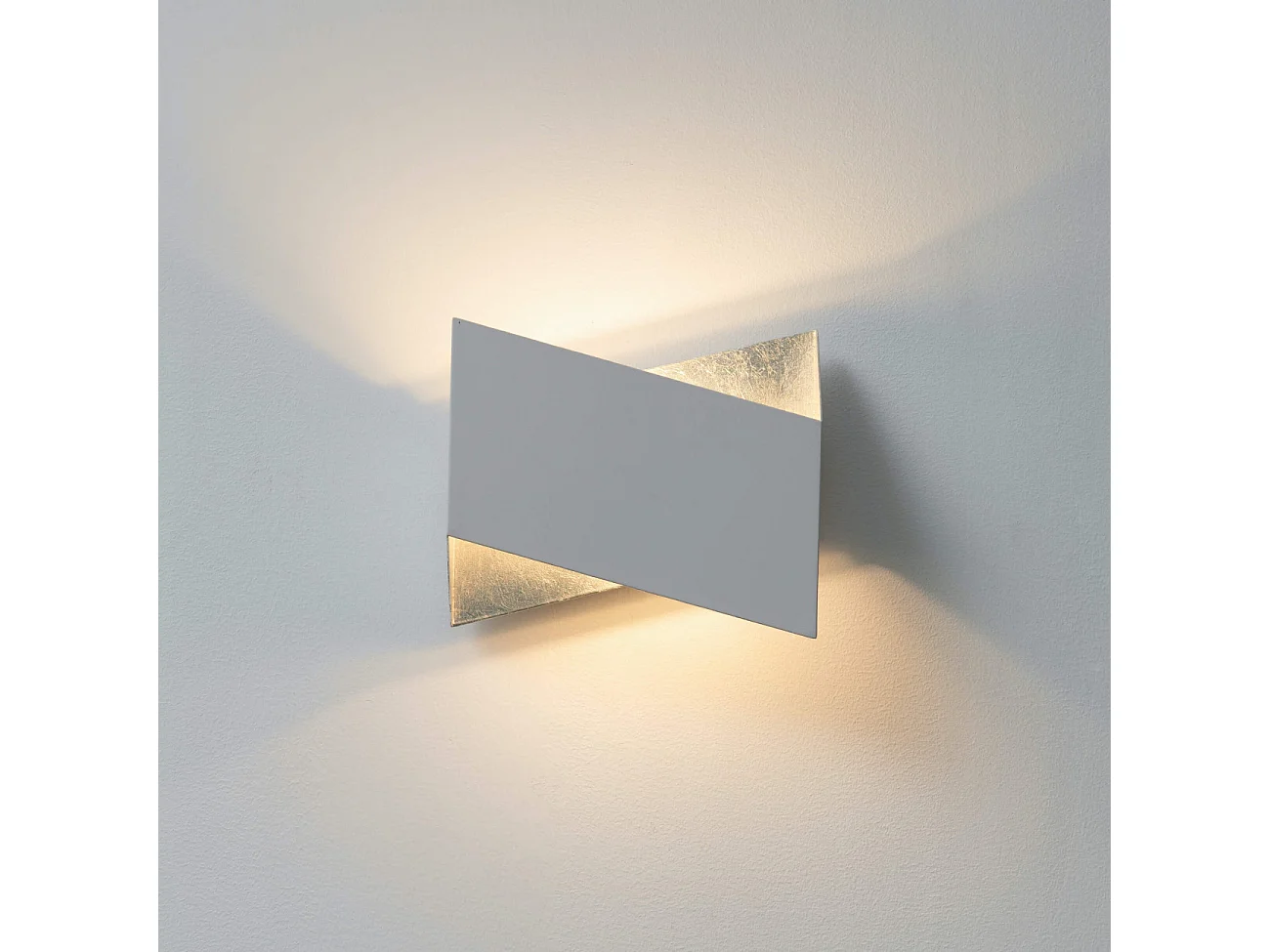 Applique origami blanc et intérieur argenté  - Mykos