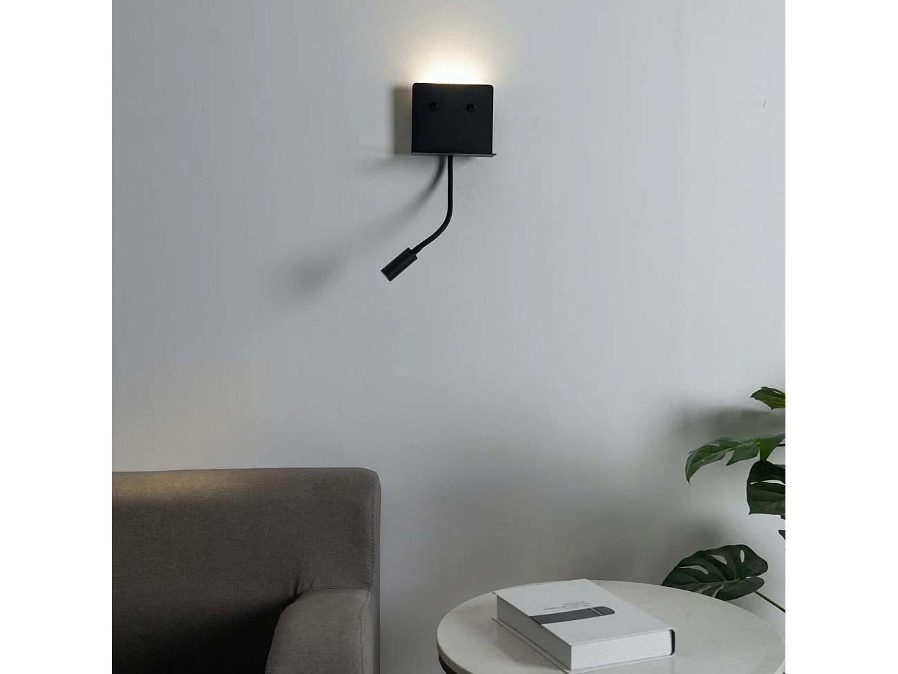 Applique noire à LED avec chargeur USB et lampe de lecture - Viola